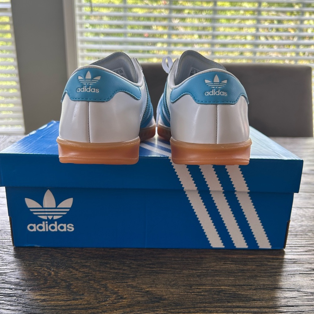 Adidas Women’s Size 8.5 Shoes Hamburg White Blue Sky Rush - Picture 6 of 7